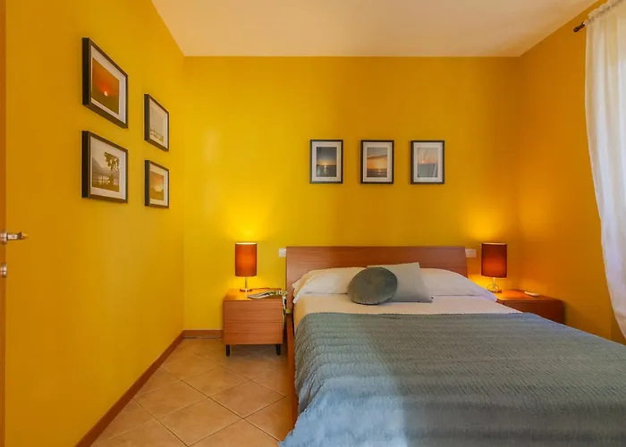 Panorama Del * Perledo